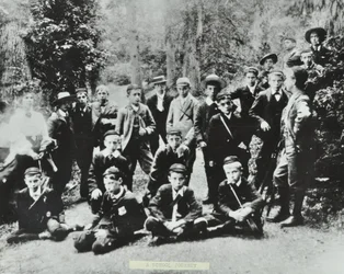 Il primo viaggio scolastico del London School Board. Bambini della Bell Road Higher Grade School, Peckham visitano una miniera nella Foresta di Dean, 1896