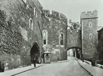 Torre di Londra, Tower Hill: La Torre Insanguinata, 1890