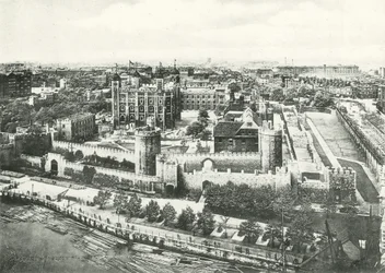 Torre di Londra da Tower Bridge