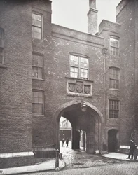 Vista del cancello di Lincolns Inn, Londra, 1876
