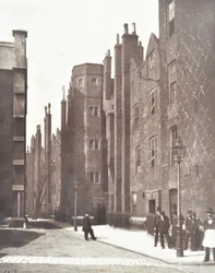 Vista della piazza vecchia di Lincolns Inn, Londra, 1876