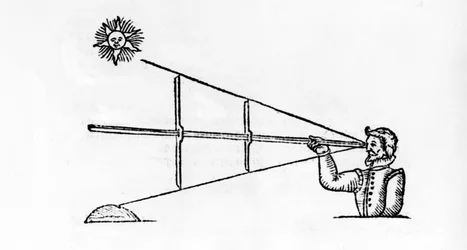 Un bastone a croce, illustrazione da A Seamans Secrets di John Davis, pubblicato nel 1595