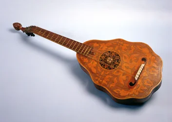 Un orpharion presumibilmente fatto per Elisabetta I da John Rose nel 1580