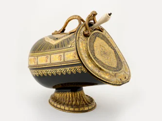 Secchio per carbone di Henry Loveridge & Co., c.1880-1927 (metallo)