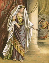 Ester che si trova nel cortile interno della casa del re