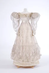 Abito da sera, 1829 (seta e garza tessuta a macchina)