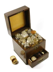 Cassetta dei medicinali usata da Florence Nightingale durante la guerra di Crimea, 1854-56
