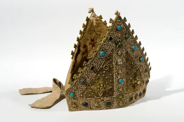 Mitra appartenente a William of Wykeham