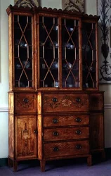 Secretaire dipinto e intarsiato, c.1785