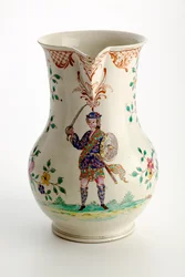 Brocca Staffordshire decorata con figura in costume delle Highlands, 1755
