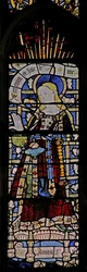 La finestra orientale raffigurante la Vergine Maria (figura composita) con gioielli di vetro incastonato