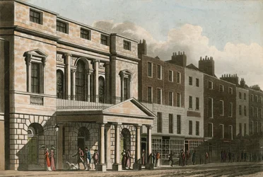 La facciata palladiana e il portico d