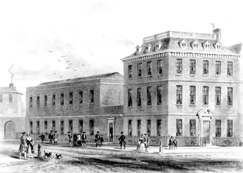 Vista del lato est di Soho Square