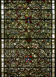 Vetrata delle Cinque Sorelle raffigurante grisaille