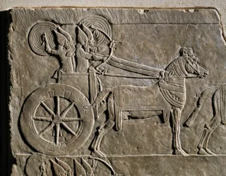 Carro da guerra assiro con auriga ...