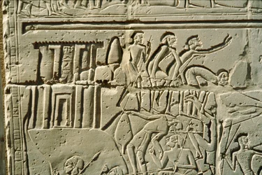 Rilievo della battaglia di Kadesh con soldati del faraone Ramses II che combattono contro i soldati ittiti del re Muwatalli (rilievo)