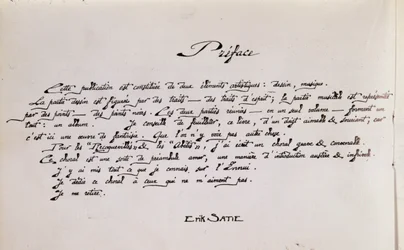 Prefazione manoscritta della partitura musicale con disegni