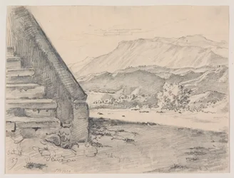 Prospetto con una scala e vista su un paesaggio montano