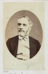 Delescluze Louis Charles (1809-1871). Giornalista, subì varie condanne, comprese multe e prigionia a Caienna, per le sue idee democratiche e sociali rivoluzionarie (1830). Eletto al Consiglio della Comune, membro del Comitato di...