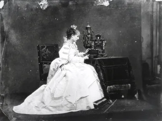 Sarah Bernhardt (1844-1923) nel ruolo di Marie de Neubourg in 