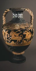 Anfora del Pittore della Centauromachia. Ceramica a figure rosse da Porano (Umbria). Civiltà etrusca. IV secolo a.C.