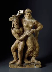 Antichità etrusca: "Satiro e menade danzante" Scultura in terracotta da un tempio di Mater Matuta a Satricum. 480 a.C. Roma, Museo Nazionale di Villa Giulia