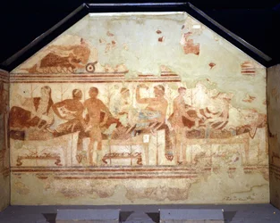 Scena di banchetto. Affresco sulla parete della tomba etrusca chiamata "tomba della nave". Tarquinia 470-400 a.C.