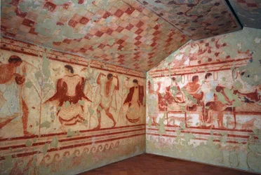 Arte etrusca: affreschi che raffigurano scene di banchetto. Tomba del Triclinio