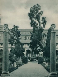 Giardino nel Museo delle Terme di Diocleziano, Roma, Italia
