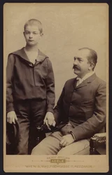 Ritratto, Re Milan Obrenovic di Serbia, con suo figlio Alessandro (foto b/n)