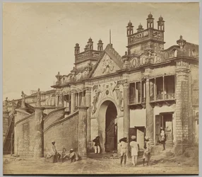 Portale che conduce al Kaiserbagh