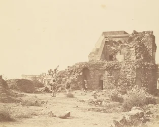 Osservatorio e Batteria con la Casa di Hindoo Rao in Lontananza