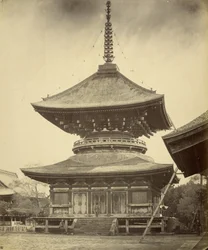 Pagoda a un piano, santuario Hachiman, Kamakura