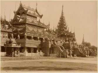 Il Hman Kyaung o il monastero di vetro, Birmania, c.1890
