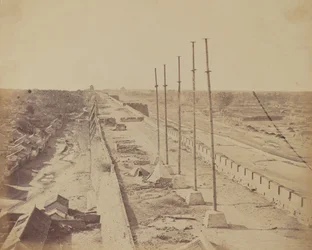 Cima del muro dalla Porta Anting, Pechino, presa in possesso dalle truppe inglesi e francesi, ottobre 1860