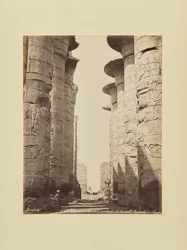 Karnak. Viale centrale della sala ipostila, Egitto