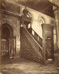 Il minbar, antico seggio ligneo, custodito nella Moschea di Ibn Tulun al Cairo, Egitto
