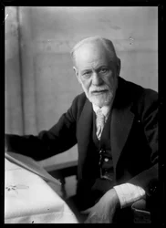 Sigmund Freud (1856-1939)