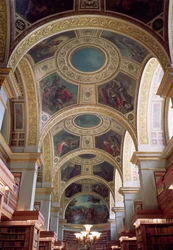 Vista del soffitto a cassettoni della Biblioteca con cornice in stucco dorato che circonda pennacchi che illustrano scene bibliche e classiche, 1844