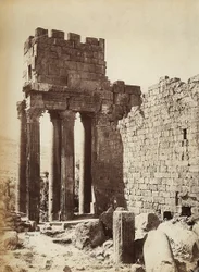 Le rovine del Tempio di Giove o del Sole, nella zona archeologica di Eliopoli o Baalbek, antica città siriana, ora Libano