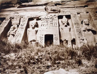 Abou-Sembil, Petit Speos, Parte centrale della facciata, c.1853-54