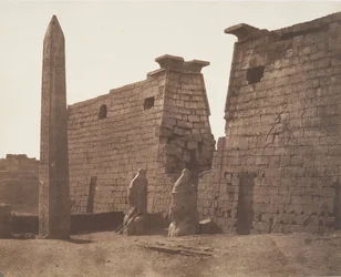 Louksor Tebe, Costruzione Anteriore - Pilone Colossi e Obelisco, 1851-52