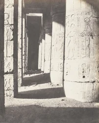 Médinet-Abou Tebe, Costruzioni Posteriori - Secondo Cortile, 1851-52, stampato 1853-54