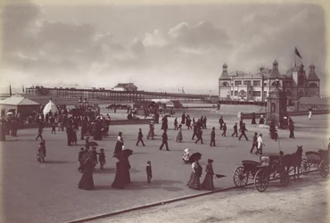 Rhyl. Il padiglione e il molo, 1870