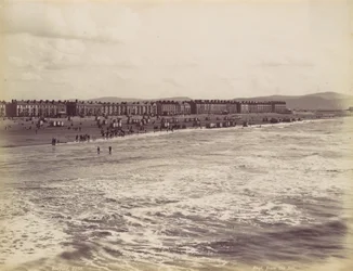 Rhyl, dal mare, 1870s