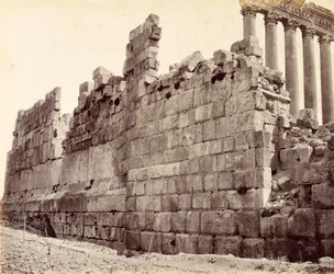 Estremità occidentale del muro esterno del Tempio del Sole, Baalbek