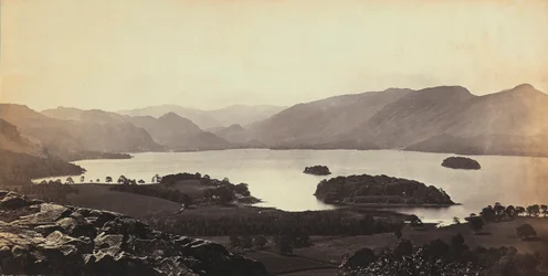 Il lago vicino a Derwentwater in Gran Bretagna