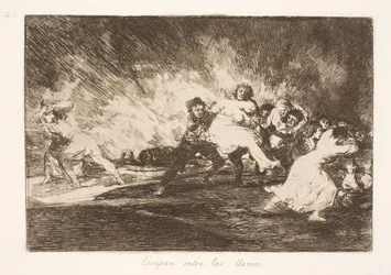 Fuggono attraverso le fiamme (41)