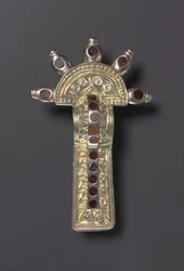 Fibula ad arco, 500s