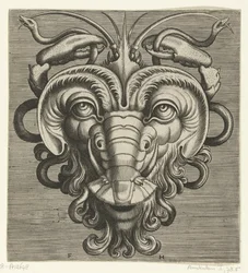 Maschera con due chele di aragosta che tengono serpenti